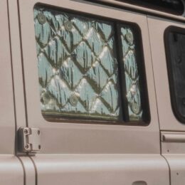 Land Rover Defender 110 außen Titelbild.jpg